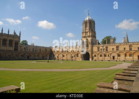 Oxford, Royaume-Uni - 8 août 2015 : Tom Quad et Tom Gate au Christ Church College Banque D'Images