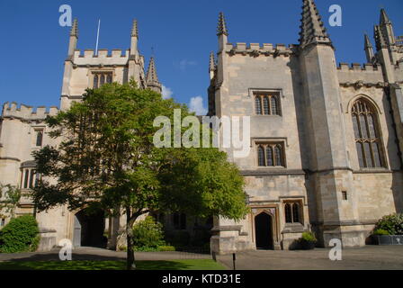 Oxford, Royaume-Uni - Mai 18, 2015 : Le Quad de Magdalen College Banque D'Images