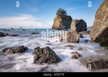 Plage de rochers Paysage, image couleur, Pacific Northwest Banque D'Images