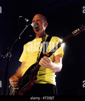 Le groupe de rock alternatif américain les présidents des États-Unis d'Amérique effectue un concert live à Vega à Copenhague. Ici le chanteur et guitariste Chris Ballew est vu sur scène. Le Danemark, 23/07 2014. Banque D'Images