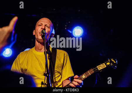 Le groupe de rock alternatif américain les présidents des États-Unis d'Amérique effectue un concert live à Vega à Copenhague. Ici le chanteur et guitariste Chris Ballew est vu sur scène. Le Danemark, 23/07 2014. Banque D'Images