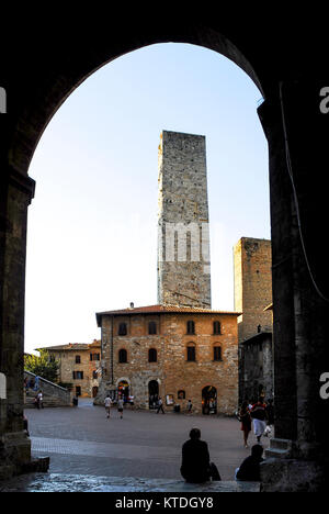Toscane-25 septembre : les tours Salvucci dans la petite ville médiévale de San Gimignano, sur septembre 25,2007. Banque D'Images