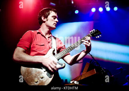 Le groupe de rock écossais Franz Ferdinand effectue un spectacle live à Vega à Copenhague. Ici, le musicien du groupe et le guitariste Nick McCarthy est représenté sur scène. Danemark 20/03 2009. Banque D'Images