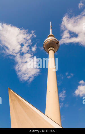 Deutschland, Berlin, Alexanderplatz, Fernsehturm Banque D'Images