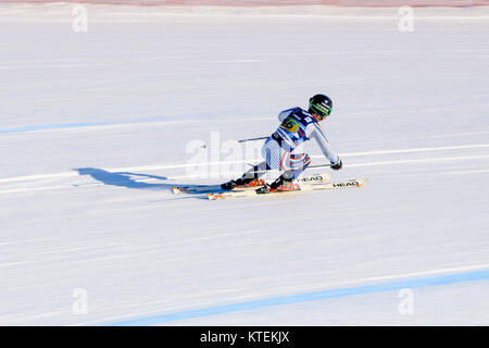 Magnitogorsk, Russie - 19 décembre 2017 : Les hommes super slalom géant au cours de la Coupe nationale de ski alpin Banque D'Images