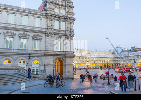 Plaza de Maria Pita square au crépuscule, la ville de La Corogne, Galice, Espagne Banque D'Images