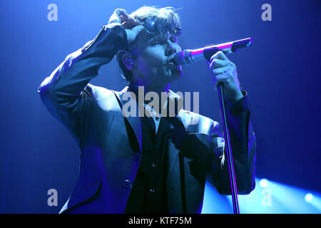 Le groupe pop-rock norvégien A-ha effectue un concert live à Oslo Spektrum d'Oslo. Le groupe se compose de Morten Harket (photo), Magne Furuholmen et Paul Waaktaar-Savoy. La Norvège, 06/11 2009. Banque D'Images