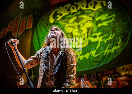 Le groupe de hard rock américain Crobot effectue un concert live à Oslo Spektrum. Ici chanteur et guitariste Brandon Yeagley est vu sur scène. La Norvège, 26/10 2016. Banque D'Images