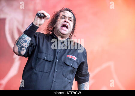 Le groupe de thrash metal américain Exodus effectue un concert live au festival de musique suédois Sweden Rock Festival 2015. Ici le chanteur Steve Souza est vu sur scène. La Suède, 04/06 2015. Banque D'Images