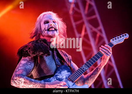 La Norvège, Halden - 22 juin, 2017. Le guitariste John 5 remplit vivre avec le chanteur et musicien Rob Zombie effectue au cours de la fête de la musique norvégienne de tonnes de 2017. Banque D'Images