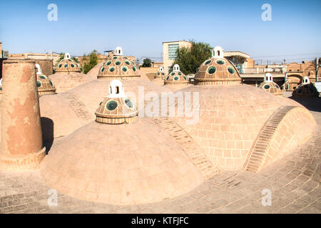 Les toits typiques de la vieille ville de Kashan en Iran central Banque D'Images