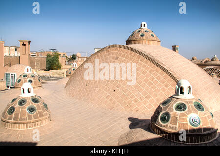 Les toits typiques de la vieille ville de Kashan en Iran central Banque D'Images