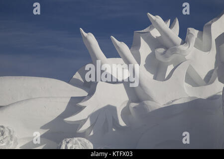 Changchun, Jilin, Chine. 26Th Dec 2017. Changchun, Chine 23 décembre 2017 :(usage éditorial uniquement. Chine OUT) .sculptures de neige spectaculaires peuvent être vus au Jingyue Lake Park à Changchun, Jilin Province du nord-est de la Chine, 23 décembre 2017. Crédit : SIPA Asie/ZUMA/Alamy Fil Live News Banque D'Images