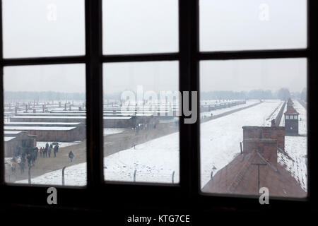 AUSCHWITZ, POLOGNE - décembre 2017 ; Avis de la tour porte dans le camp de concentration de Birkenau. Banque D'Images