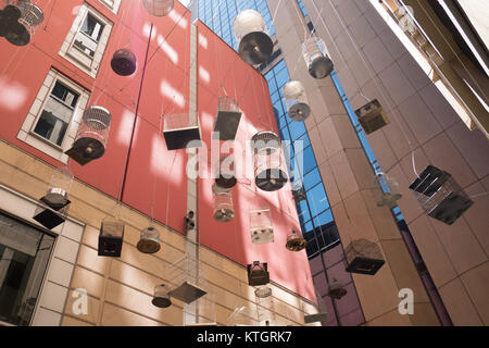 Cage à oiseaux suspendus à Sydney d'art en plein air Banque D'Images