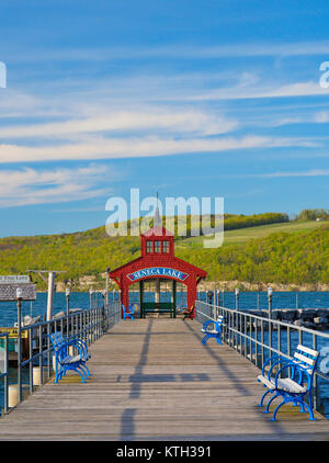 Town dock sur Lac, Finger Lakes, Watkins Glen, New York, USA Banque D'Images