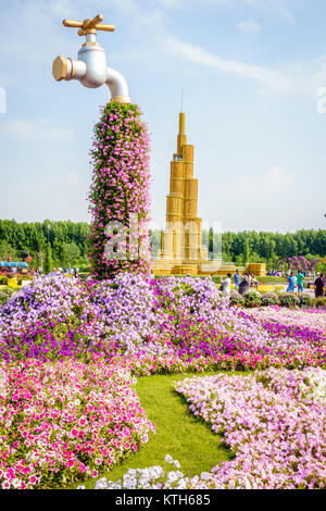 Dubaï, Émirats arabes unis, le 22 janvier 2016 : Miracle Jardin est l'une des principales attractions touristiques de DUBAÏ, ÉMIRATS ARABES UNIS Banque D'Images