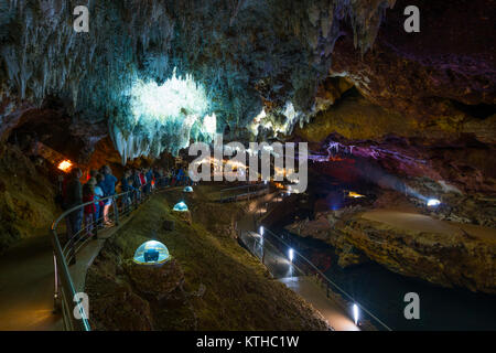 El Soplao est une grotte située dans les municipalités de Rionansa, Valdáliga et Herrerías, Cantabria, Spain, Europe Banque D'Images