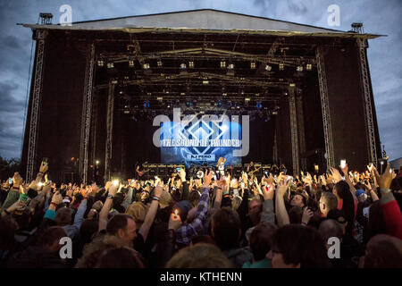 Le groupe de rock Twisted Sister effectue un concert live au festival de musique norvégienne de tonnes de 2015. Ici le chanteur Dee Snider est vu sur scène avec le reste de la bande. La Norvège, 19/06 2015. Banque D'Images