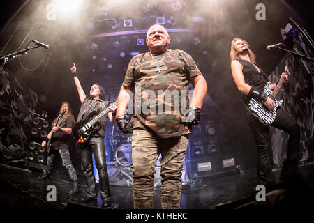 Le groupe de heavy metal allemand U.D.O. effectue un concert live à la scène de l'Union européenne à Oslo. Ici band fondateur et chanteur Udo Dirkschneider est vu sur scène. La Norvège, 18/02 2016. Banque D'Images