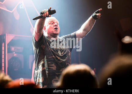 Le groupe de heavy metal allemand U.D.O. effectue un concert live à la scène de l'Union européenne à Oslo. Ici band fondateur et chanteur Udo Dirkschneider est vu sur scène. La Norvège, 18/02 2016. Banque D'Images