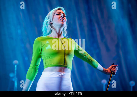 La chanteuse pop suédoise, musicien et auteur-compositeur Veronica Maggio effectue un concert live au Swedish music festival Festival 2016 Bråvalla. La Suède, 02/07 2016. Banque D'Images