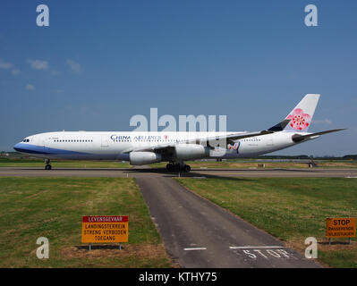 B 18806 China Airlines Airbus A340 313X 433 cn4 pic Banque D'Images