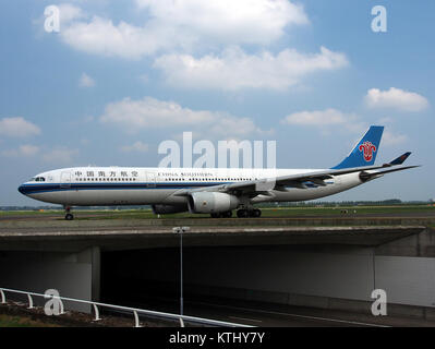 B 6502 China Southern Airlines Airbus A330 343X4 pic Banque D'Images