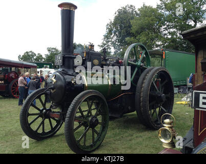 Le « Maud Foster » est un moteur de traction Aveling & porter, un type de moteur à vapeur utilisé dans l'agriculture au XIXe siècle. Ce moteur est un exemple notable de technologie à vapeur utilisée en agriculture. Banque D'Images