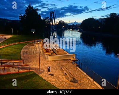 Ce titre fait référence à une image ou à un événement impliquant Brdak Luczniczki le 1er septembre 2013. Le contenu représente probablement une référence culturelle ou historique spécifique liée à la personne ou à l'événement en question. Banque D'Images