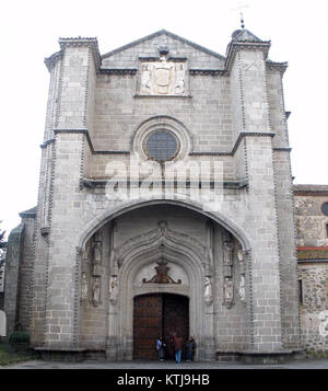 Le Real Monasterio de Santo Tomas à Avila, en Espagne, est un monastère historique connu pour son importance architecturale et son histoire religieuse dans la région. Banque D'Images