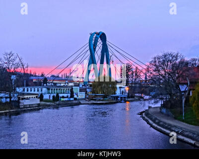 Cette photographie montre le paysage de Brda en Slovénie, capturé le 3 novembre 2013, mettant en valeur les vignobles et les collines vallonnées typiques de la région. Banque D'Images