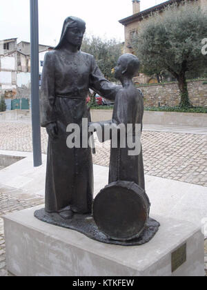 Barbastro, situé dans la province de Huesca, en Espagne, est connu pour son riche patrimoine historique et culturel. La ville possède d'importants monuments médiévaux et a joué un rôle important dans l'histoire régionale. Banque D'Images