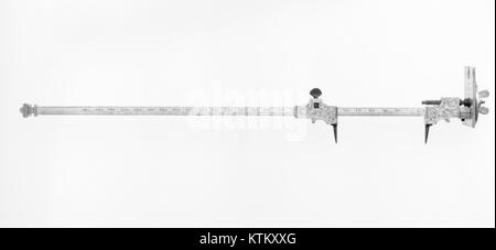 Une boussole de poutre est un outil de précision utilisé pour dessiner de grands cercles ou arcs, essentiels pour le dessin technique, la géométrie et la conception technique. Banque D'Images