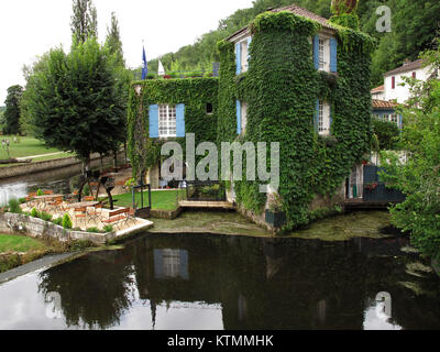 Brantome en Périgord, l'Hôtel Le Moulin de l'Abbaye, la Dronne, rivière Dordogne, Nouvelle-Aquitaine, France, Europe Banque D'Images