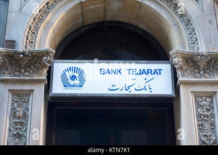 Signe extérieur d'une succursale de banque Tejarat. Bank Tejarat, City of London, UK Banque D'Images