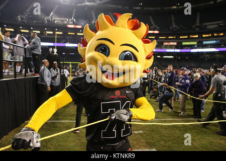 Phoenix, Arizona, USA. Déc 26, 2017. NCAA Football 2017 Cactus : Fiesta Bowl Mascot au cours de la Kansas State Wildcats vs UCLA Bruins à Chase Field à Phoenix, le 26 décembre 2017 (Photographe complète absolue & Company Crédit : Jevone Moore/Cal Cal/médias Sport Sport Media Network Television (veuillez contacter votre représentant des ventes pour l'utilisation de la télévision. Credit : csm/Alamy Live News Banque D'Images