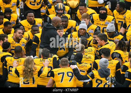 Shreveport, LA, USA. Dec 27, 2017. Departement se réunit avant l'indépendance de la NCAA Walk-On Bowl match entre la Southern Mississippi Golden Eagles et la Florida State Seminoles au stade de l'indépendance à Shreveport, en Louisiane. Credit : Cal Sport Media/Alamy Live News Banque D'Images