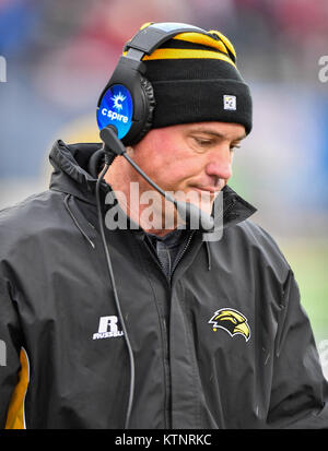 Shreveport, LA, USA. Dec 27, 2017. L'entraîneur-chef Jay Hopson pendant l'indépendance de la NCAA Walk-On Bowl match entre la Southern Mississippi Golden Eagles et la Florida State Seminoles au stade de l'indépendance à Shreveport, en Louisiane. Chris Brown/CSM/Alamy Live News Banque D'Images