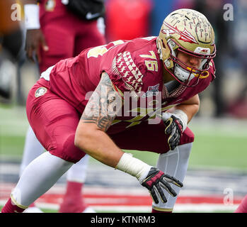 Shreveport, LA, USA. Dec 27, 2017. Florida State Seminoles offensive ligne Abdul Bello (75) en action lors de l'indépendance de la NCAA Walk-On Bowl match entre la Southern Mississippi Golden Eagles et la Florida State Seminoles au stade de l'indépendance à Shreveport, en Louisiane. Chris Brown/CSM/Alamy Live News Banque D'Images