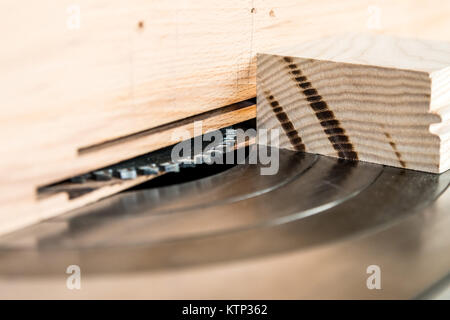 Libre de droit de la scie à disque d'équipements périphériques Banque D'Images