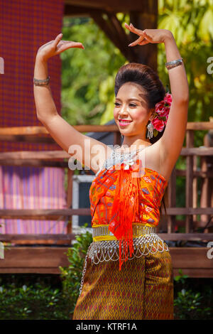 BANGKOK, THAÏLANDE - 14 janvier 2016 : Les participants à prendre part à la célébration de la culture traditionnelle Thaï Festival au Parc Lumpini Banque D'Images