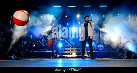 Dana Point, en Californie, le 12 novembre 2017 - Dan et Shay à Driftwood Festival - Crédit photo : Ken Howard/Alamy Banque D'Images