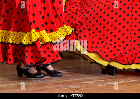 Close-up of a les jambes de danseuse de flamenco dancing Banque D'Images