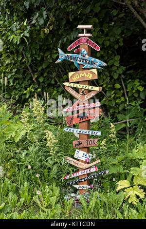 Les panneaux pour l'Kilcher Homestead in remote Fritz Creek, Alaska. Le Kilchers sont originaux et des colons de la réalité commence à montrer à la télévision la dernière frontière de l'Alaska montrent. Banque D'Images