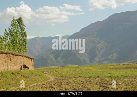 Le point de vue près du village de Khwahan, la province du Badakhshan, en Afghanistan, le 3 juin 2012. 37e (IBCT photo par le Sgt. Kimberly Agneau) (Sortie) Banque D'Images