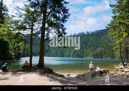 Lac glaciaire de cerne noir (jezero), montagnes de Sumava, Région de la Bohème du Sud, République Tchèque Banque D'Images