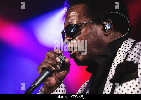 La chanteuse soul et funk américain Lee Fields effectue un concert live avec son groupe les expressions au Danish music festival Festival de musique avant-garde 2015 à Copenhague. Le Danemark, 31/07 2015. Banque D'Images