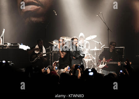 Le rappeur américain Nas (L) et l'artiste jamaïcain de reggae Damian Marley (R) disponible l'album commun 'Distant relatives' et sont ici photographié à un concert live à Vega à Copenhague. Danemark 06/07 2010. Banque D'Images