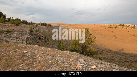 Coucher de soleil sur verre d'Canyon vu de Tillett Ridge dans les Montagnes Pryor sur la ligne d'État du Montana Wyoming - United States Banque D'Images